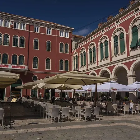 Ante - Diocletian's Palace Спліт