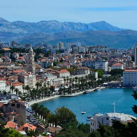 Ante - Diocletian's Palace Спліт